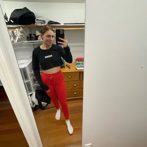 Cropped Gymshark shirt 🖤🤍🖤